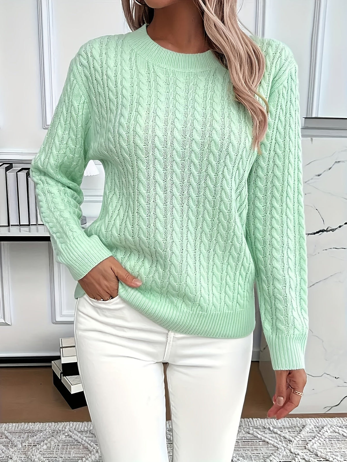 Lynn | Cable Knit Crew Neck Sweater