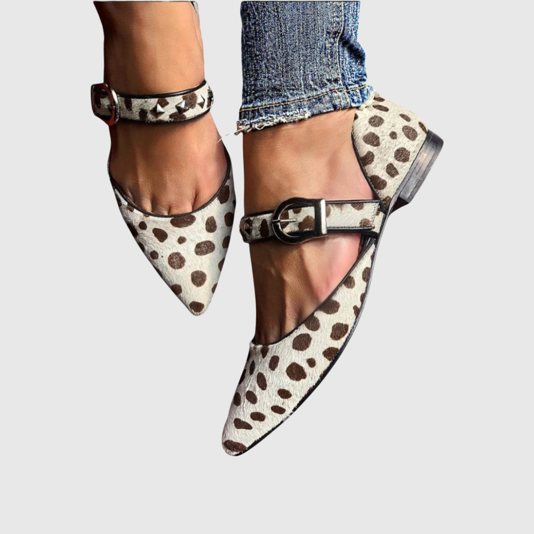 Sian | Mary Janes with Studs
