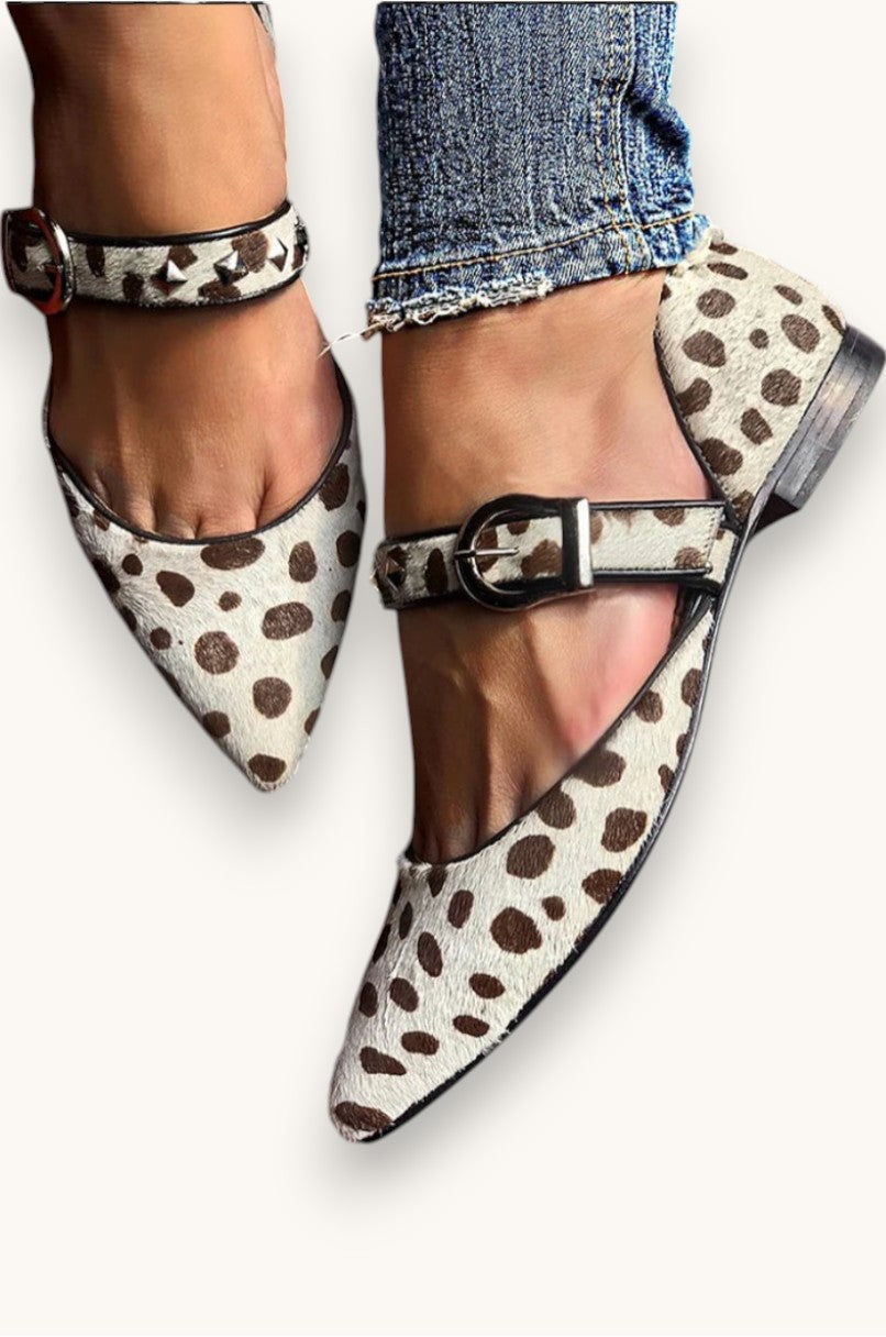 Sian | Mary Janes with Studs