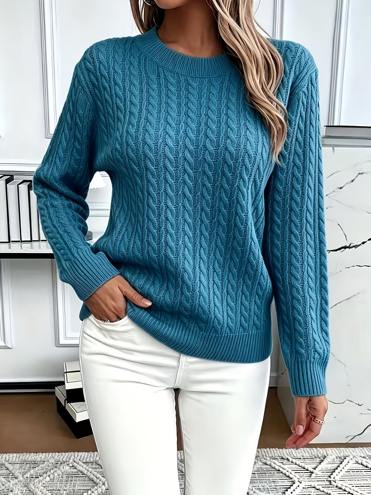 Lynn | Cable Knit Crew Neck Sweater